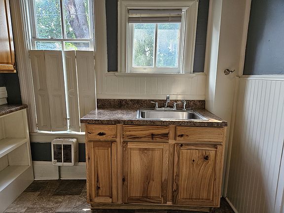 5th image of 315 Center St #2