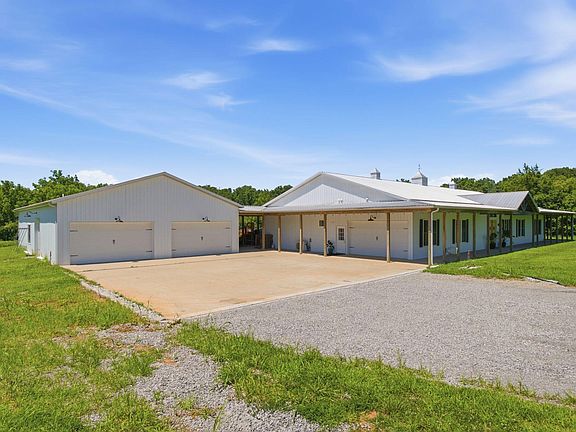 3rd image of 181 Hidden Creek Dr