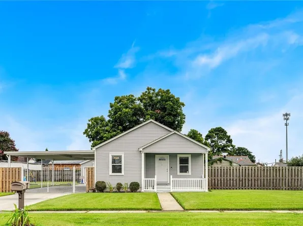 7 W Chalmette Cir, Chalmette, LA 70043
