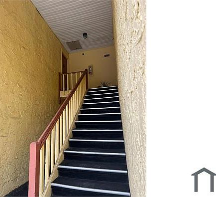 3rd image of 7612 Camarina Calle