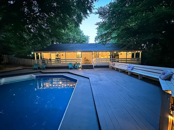 2937 Brookmere Rd, Charlottesville, VA 22901