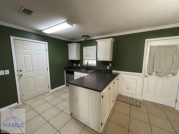 2nd image of 121 Calico Ct