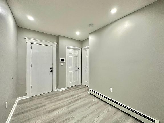 3rd image of 868 Lyons Ave #1