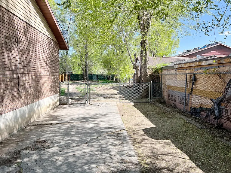 342 W 600 N — Photo 10