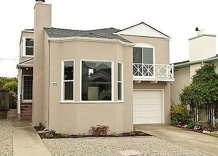 1st image of 32 Weston Dr