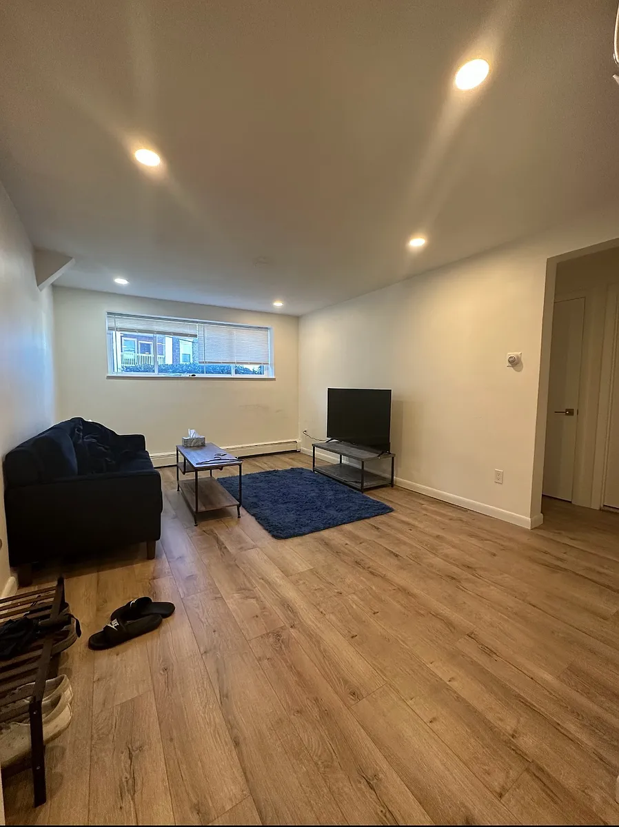 Building Photo - 37 Parker Hill Ave #1