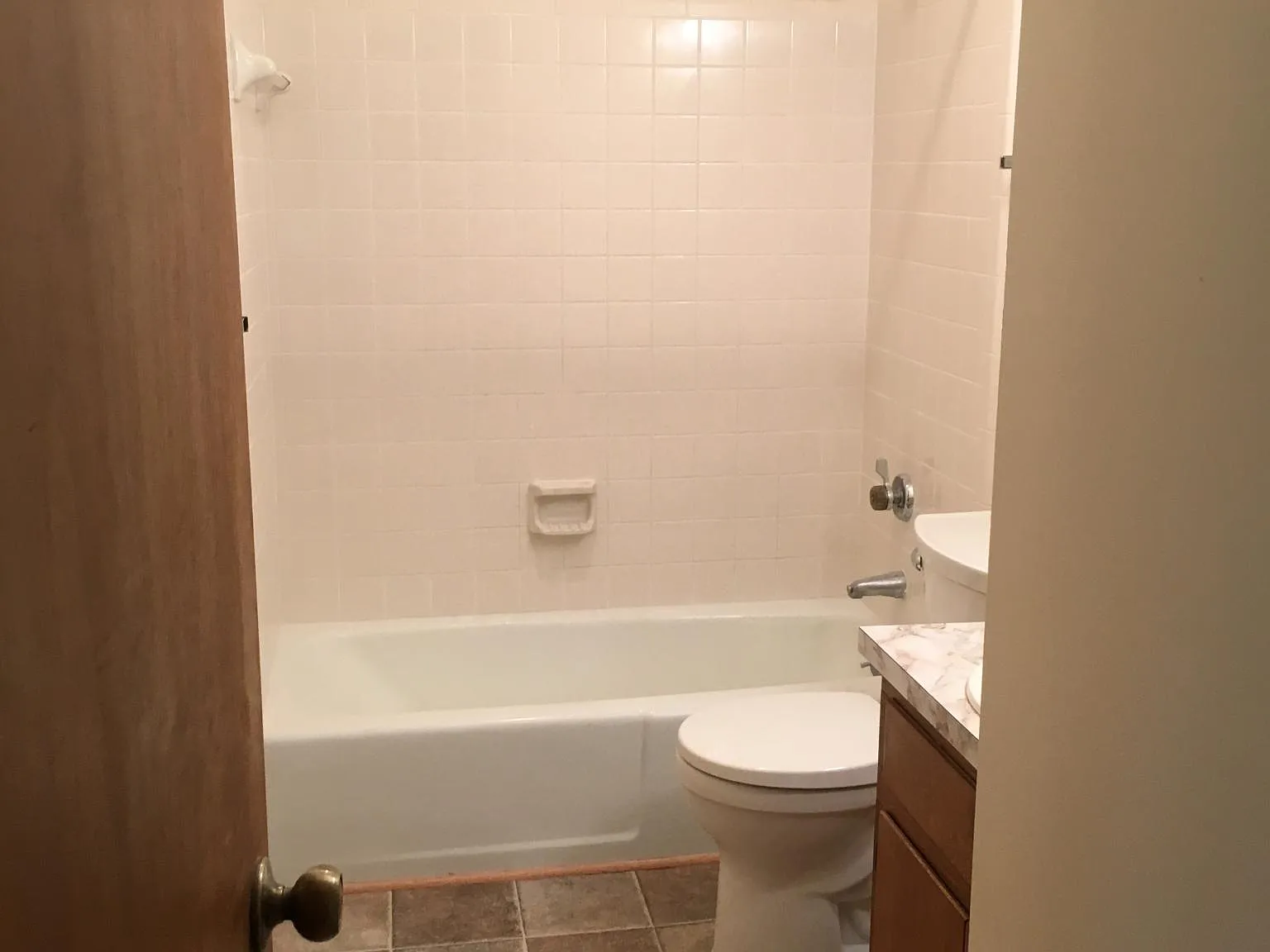 2 bed, 1.5 bath, 900 sqft, $1,500 — Photo 4