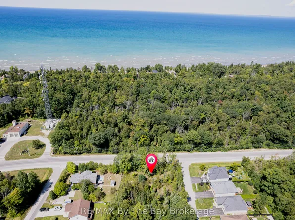 55 55th St S, Wasaga Beach, ON L9Z 1X1