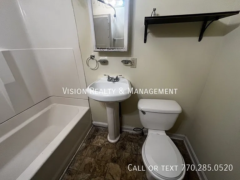 304 Broad St — Photo 18