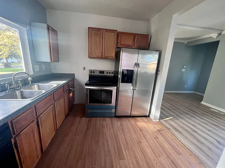 1600 Park Ave — Photo 9