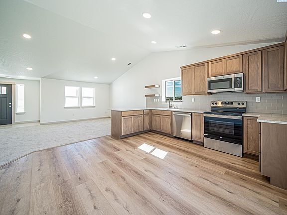 2nd image of 2582 S Colorado Lot 1