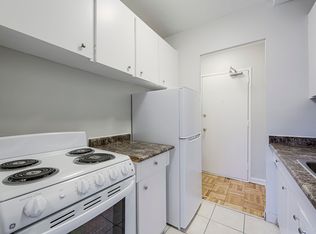 40 Raglan Avenue, Toronto, ON M6C 2L2
