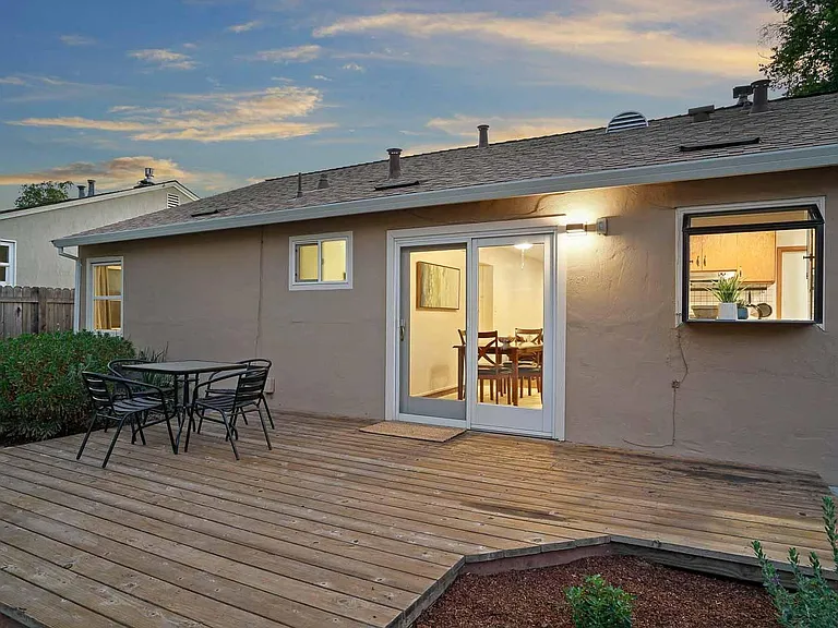 832 Eureka Ave — Photo 22