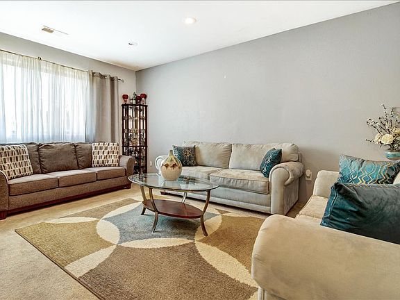 2nd image of 4944 Snow Dr