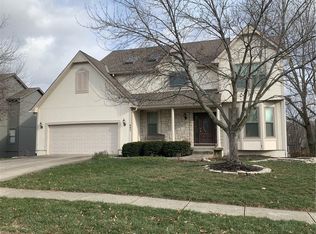 601 SE Williamsburg Dr, Lees Summit, MO 64063