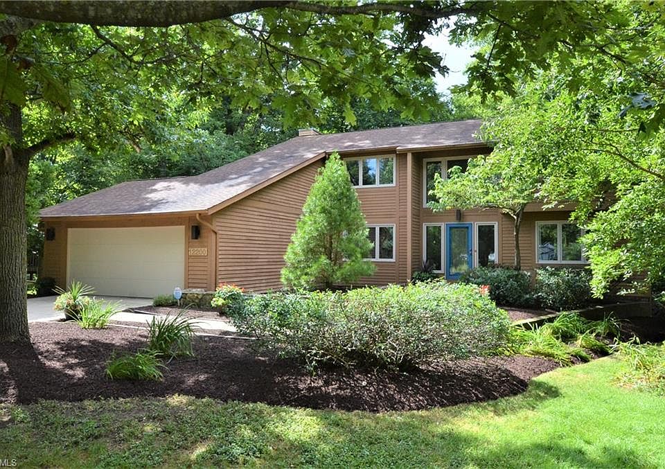 1st image of 12200 Lyndway Dr