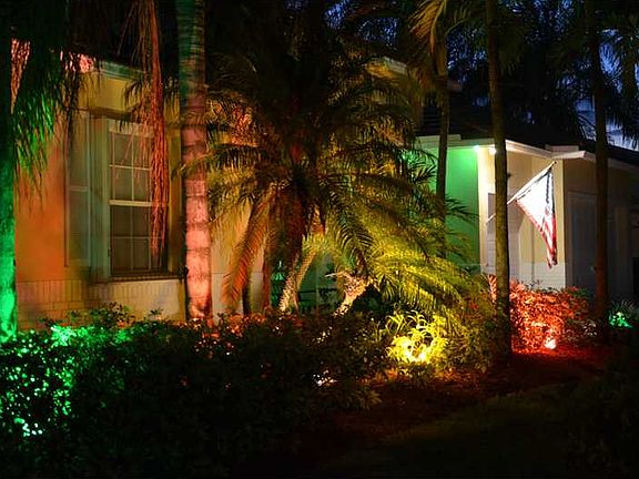 The Estate Homes of Pembroke Shores