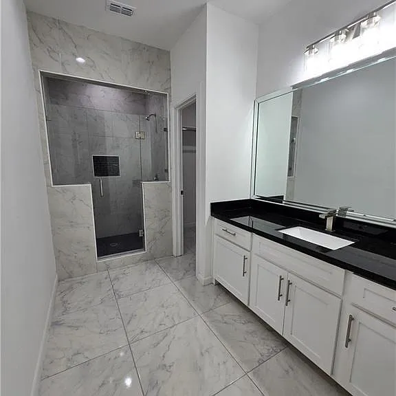 918 N Woodson Ave #3 — Photo 12