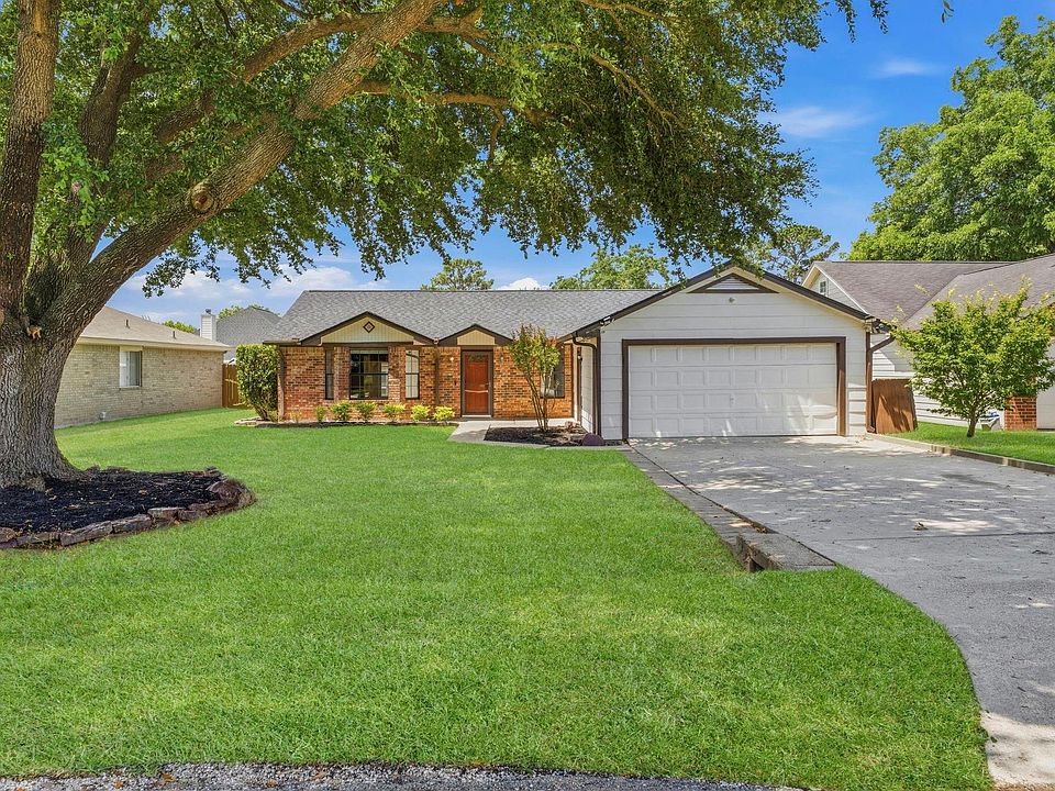 1st image of 346 Fantasy Ln