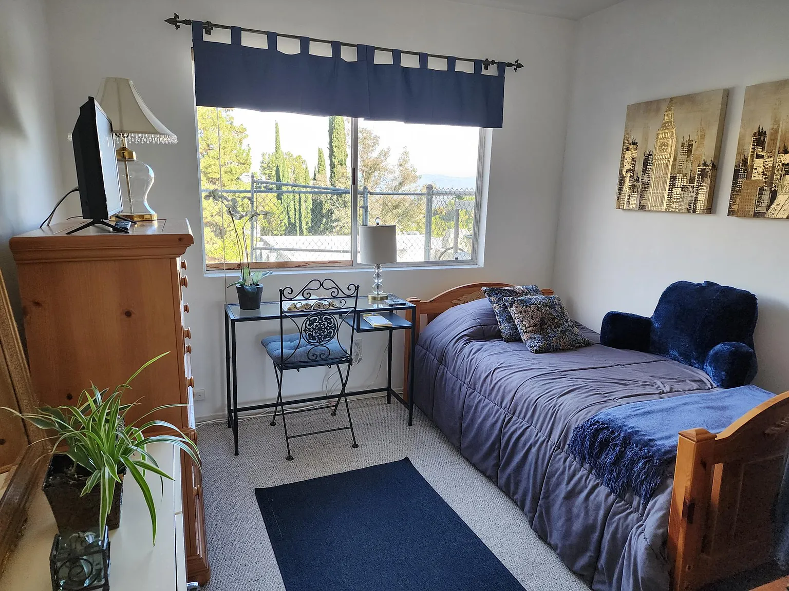 1 bed, 2600 sqft, $1,295 — Photo 2