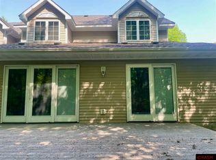 15 Pleasant View Trl, North Mankato, MN 56003