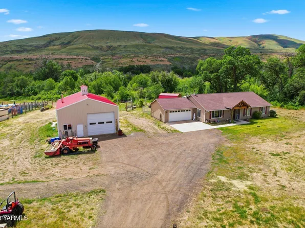 504 S Fork Rd, Union Gap, WA 98903