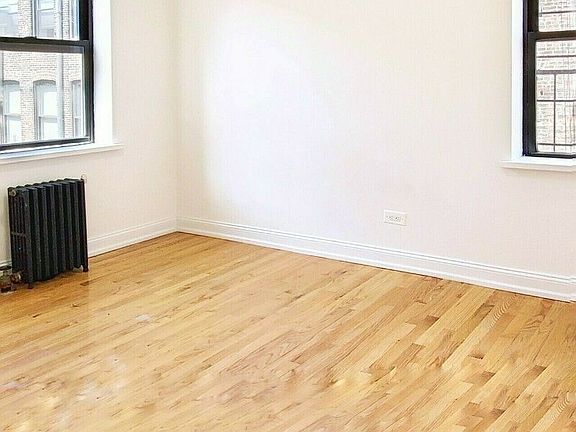 3rd image of 115 W 16th St #261