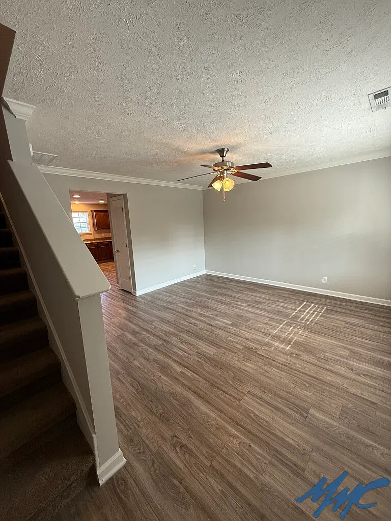 2 bed, 2.5 bath, 1170 sqft, $1,450 — Photo 2