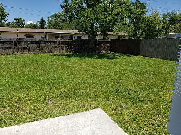 4th image of 1041 Lakemoor Blvd