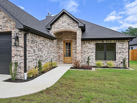 2nd image of 6417 Mill Run Rd