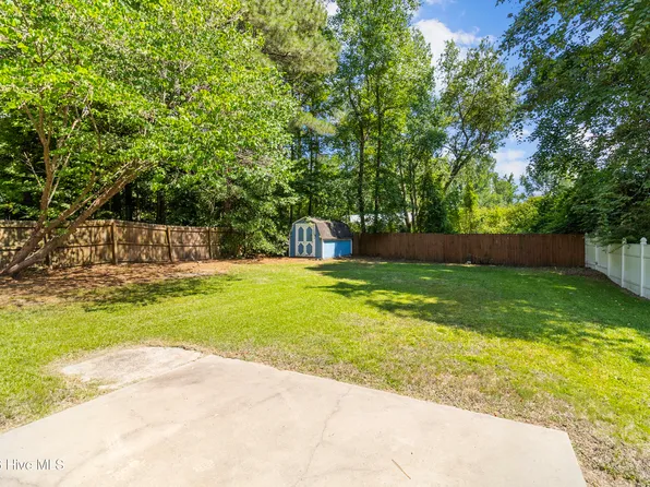 60 Hunters Way, Angier, NC 27501