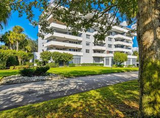 1000 Riverside Dr APT B202, Palmetto, FL 34221