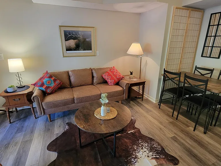 80 McIntosh Ln #B — Photo 3