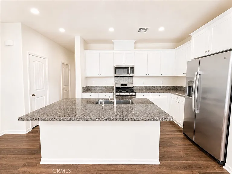 16570 Wyndham Ln — Photo 5