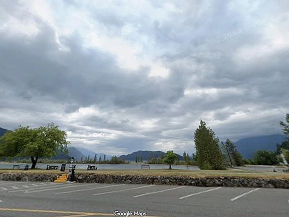 3rd image of 430 Esplanade Ave