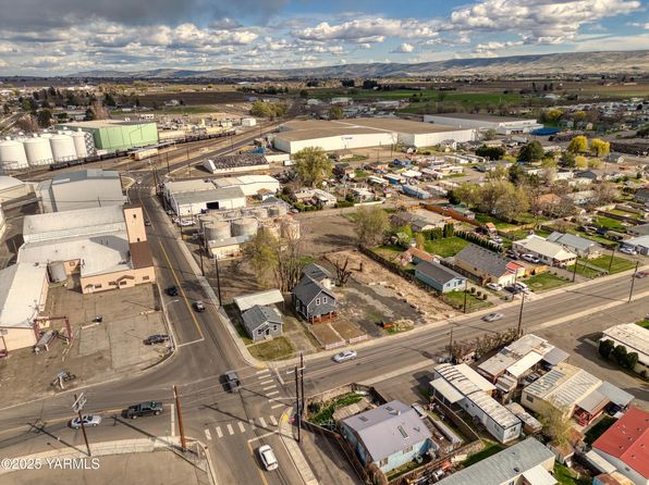 503 Grandridge Rd, Grandview, WA 98930