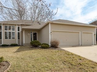 5216 Castlewood Ln NW, Rochester, MN 55901
