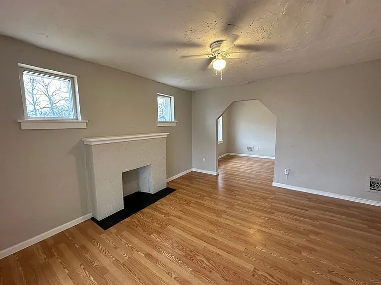 1195 Belrue Ave — Photo 3