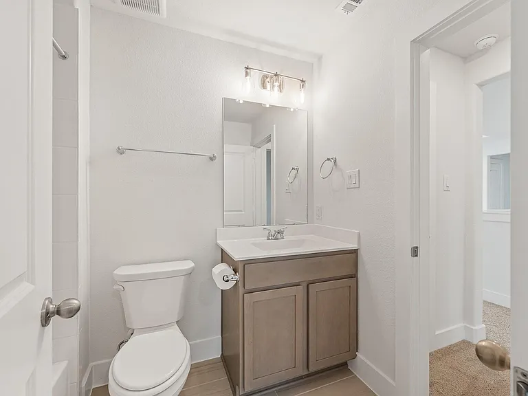 832 Sarasota Shore Dr — Photo 42