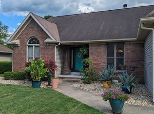 605 W Estate Dr, Bloomington, IN