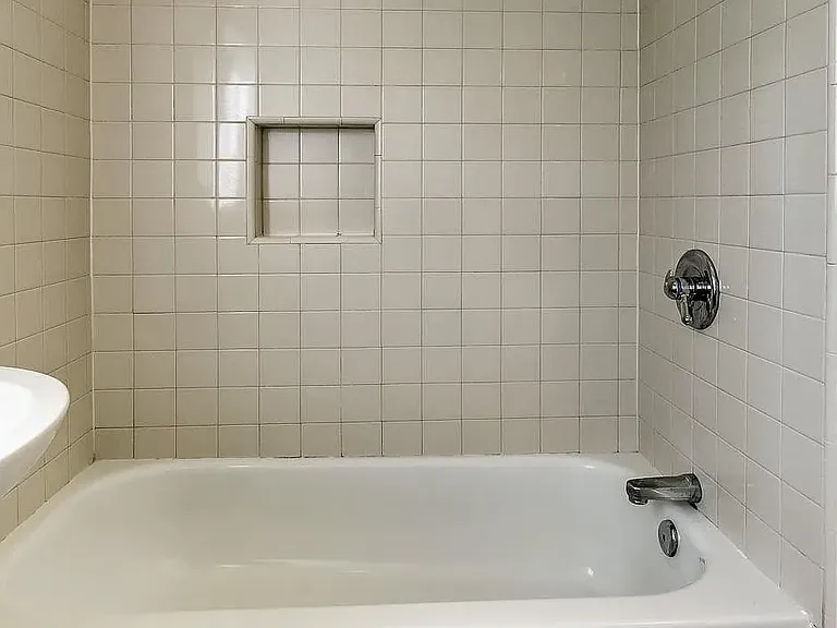331 Cajon St #I — Photo 16