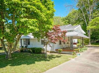 54 E Stephens St, Winder, GA 30680