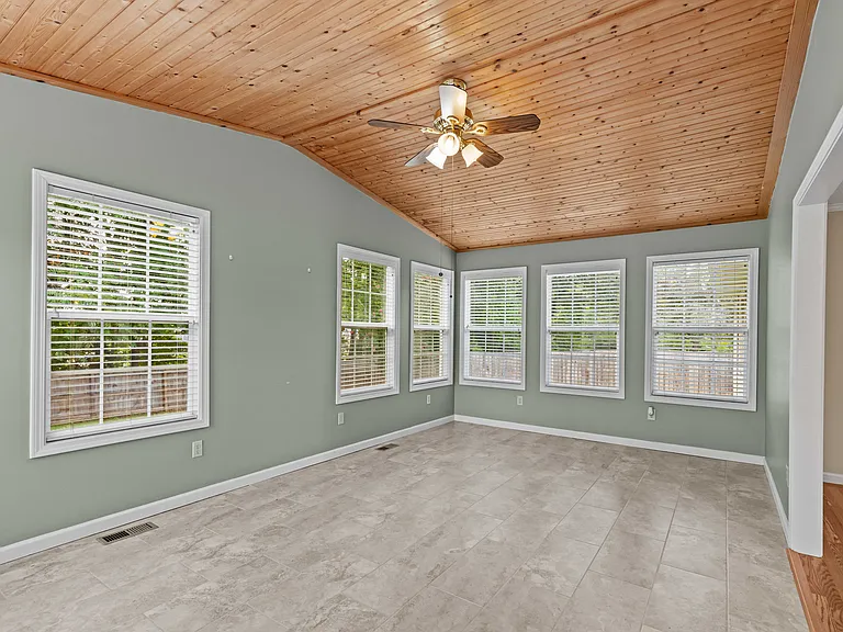 12105 W Kings Gate Rd — Photo 12