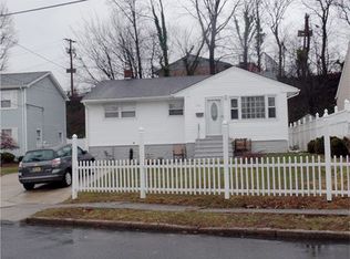 523 S Park Dr, Perth Amboy, NJ 08861