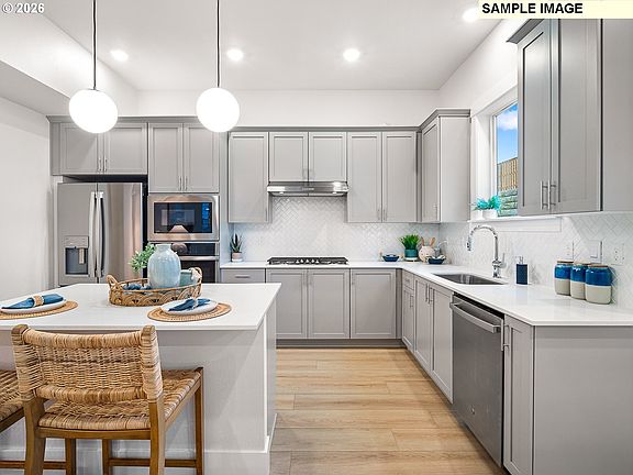 4th image of 18055 SW Howlock Ave