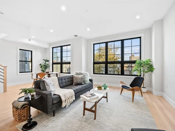 165 Delaware Avenue image 2 of 17