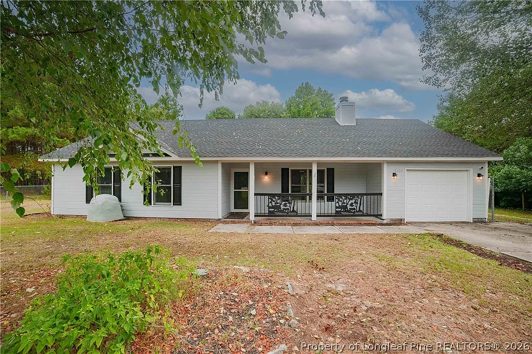 3 bed, 2.0 bath, 1415 sqft, $1,650 — Photo 1