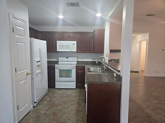 4th image of 103 Hummingbird Ct