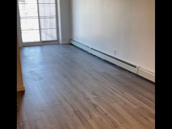 2nd image of 95 0 Van Wyck Express Way #2