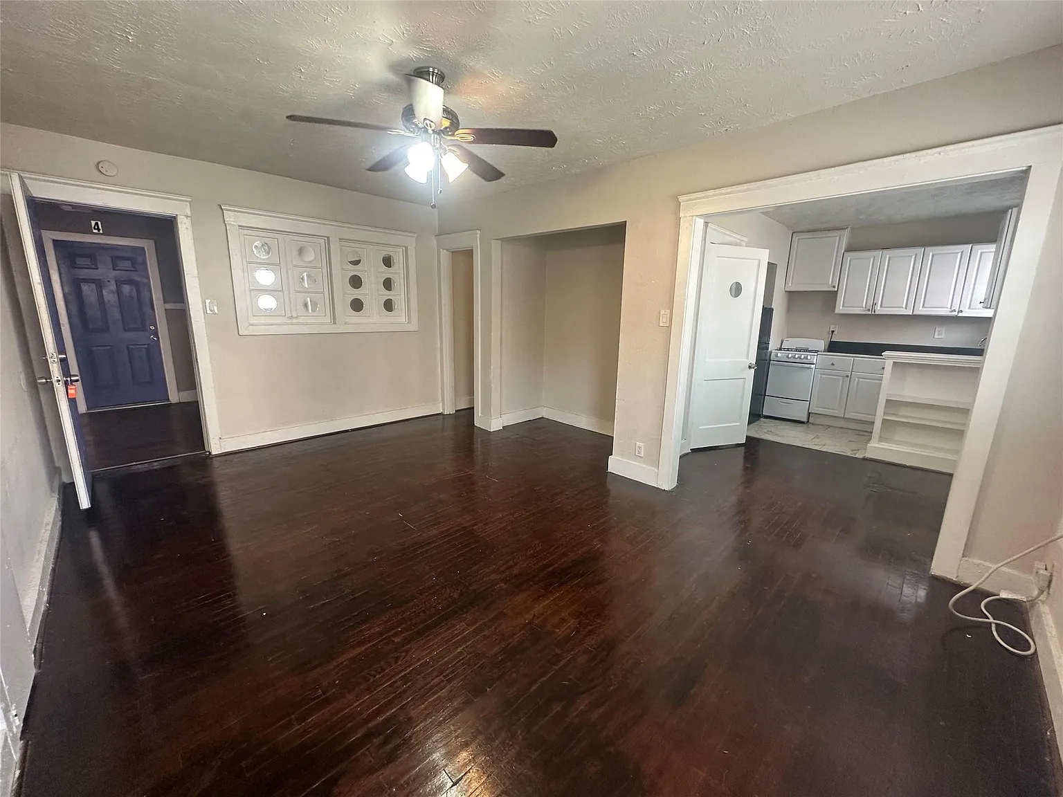 1624 Holman St — Photo 4